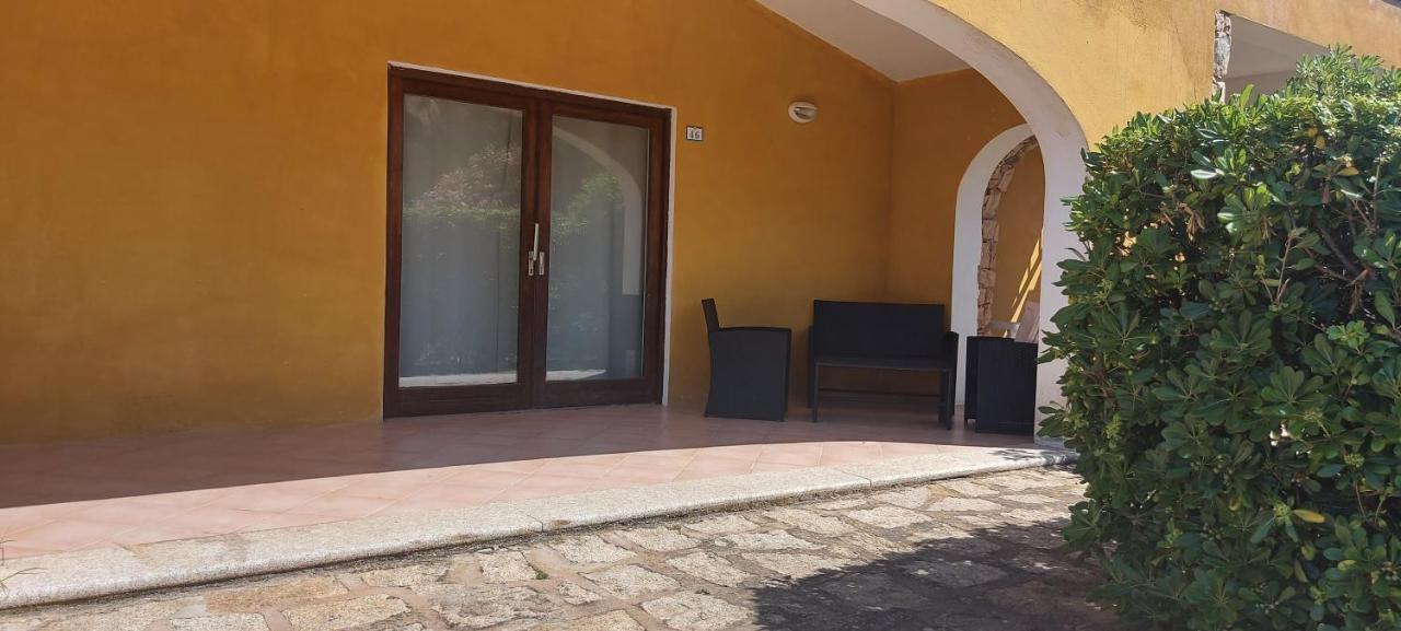 Domus Liscia Di Vacca Aparthotel Exterior photo